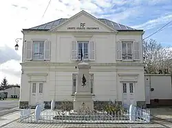 The town hall in Pontcarré