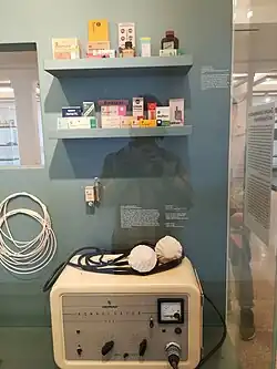 Image 5psychiatric medication and an ECT machine, in Berlin Museum of medical history (from History of psychiatry)