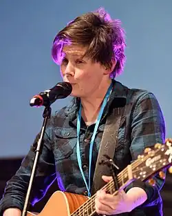 Petrie performing at QED 2016