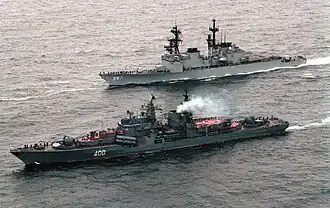 USS O'Bannon and Rastoropny on 1 July 1992
