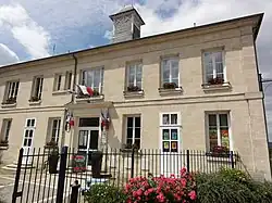 The town hall and school of Ressons-le-Long