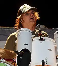 Rockett with Poison in 2000