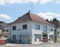 The town hall in Roppentzwiller