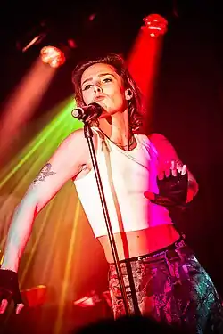 De Bruin performing in 2025