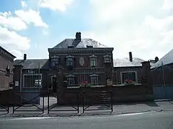The town hall and school in Sailly-le-Sec