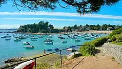 Anchorage area of Béchet and the small peninsula of Château du Nessay in Saint-Briac-sur-Mer.