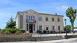 The town hall in Saint-Vivien-de-Médoc