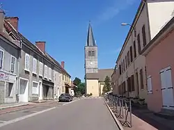 The church and surroundings in Saint-Martin-en-Bresse