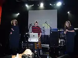 Samaris performing in 2011