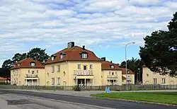 picture of buildings in the area