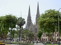 San José square and church