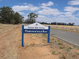 The entry to Savernake approaching from Berrigan.