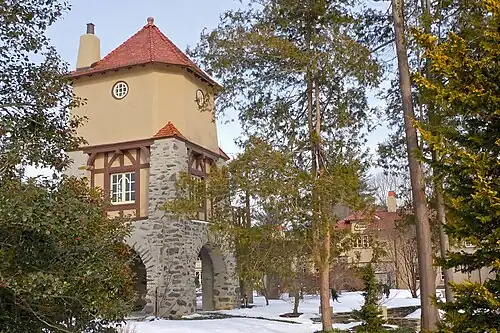 "Schönhaus" watertower and house, Rose Valley, PA (1904–05).