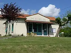 The town hall in Servanches