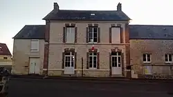 The town hall in Sevrai