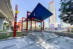 Entrance D1