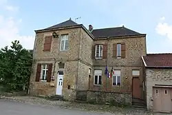 The town hall in Signy-Montlibert