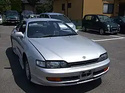 Front view (pre-facelift)