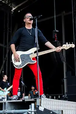 Desrosiers performing with Simple Plan in 2015