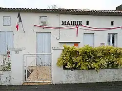 The town hall in Souméras