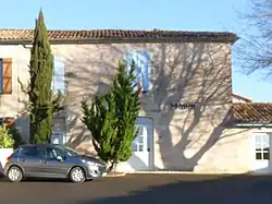 The town hall in Sousmoulins