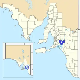 The District Council of Mobilong (blue) as it was prior to merging with the Corporate Town of Murray Bridge (marked by a circle)