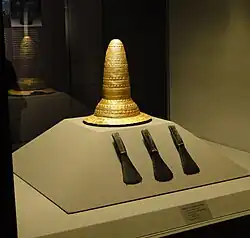 Schifferstadt gold hat, Germany, c. 1400 BC.[37]