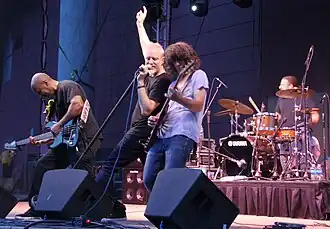 the Spin Doctors performing in 2017