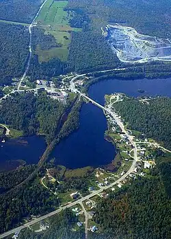 Route 289 meanders through Saint-Marc-du-Lac-Long.