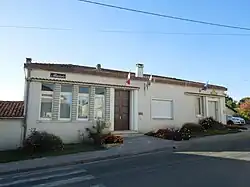 The town hall in Saint-Maigrin
