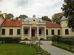 Old manor in Stare Dłutowo