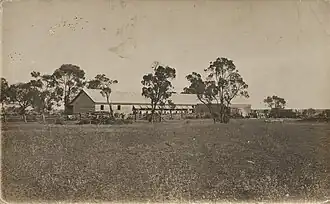Woolsheds at Yandarlo Station, circa 1924