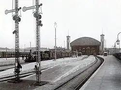 Platforms of the Stettiner Bahnhof leading into the main hall, 1903