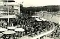 Restaurant crowd