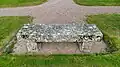 Simple support of a stone bench