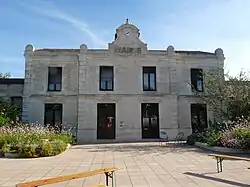 The town hall in Saint-Seurin-sur-l'Isle