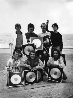 Tøsedrengene - press photo 1982