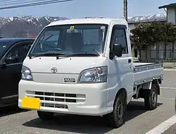 Toyota Pixis Truck (Front view)