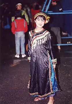 Image 18Bunun dancer in traditional aboriginal dress (1989) (from Culture of Taiwan)