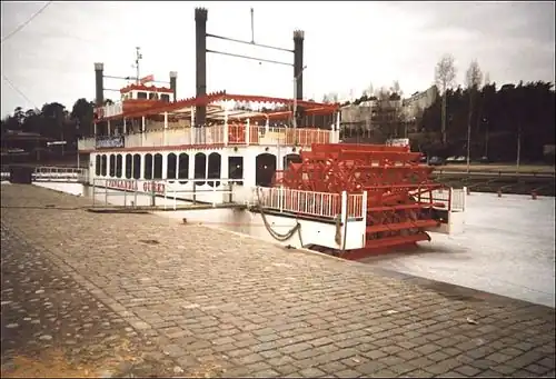 Finlandia Queen, a paddle-wheel ship from the 1990s in Tampere, Finland[37]