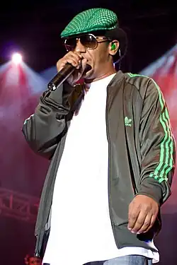 Calderón performing in the Canary Islands, September 15, 2004
