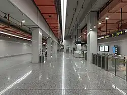 Line 18 platform