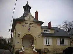 The town hall in Thil