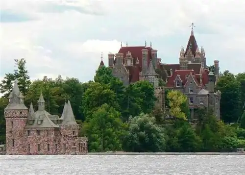 Boldt Castle, Heart Island, Alexandria Bay, New York (1900–04)
