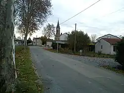 The road into Trémons