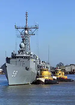 Samuel B. Roberts visits Guantanamo Bay, Cuba, for refueling, 1 April 2009
