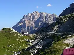 A picture of a mountain.