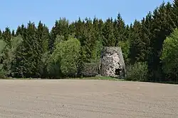 Windmill ruins in Varbevere.