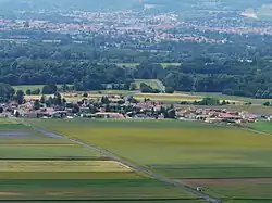 A general view of Varennes-sur-Usson