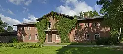 Veltsi manor main building